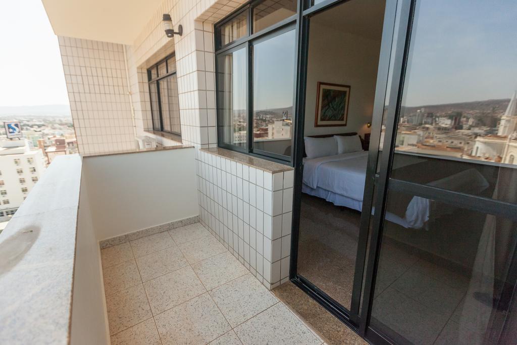 Dimas Lessa Hotel Монтис-Кларус Экстерьер фото