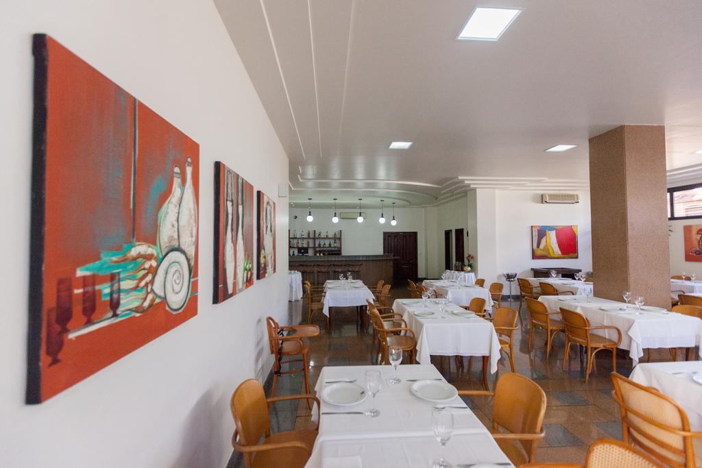 Dimas Lessa Hotel Монтис-Кларус Экстерьер фото