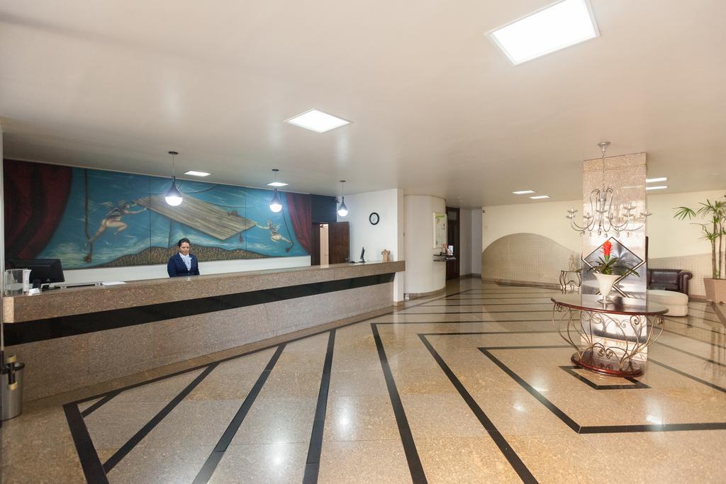 Dimas Lessa Hotel Монтис-Кларус Экстерьер фото