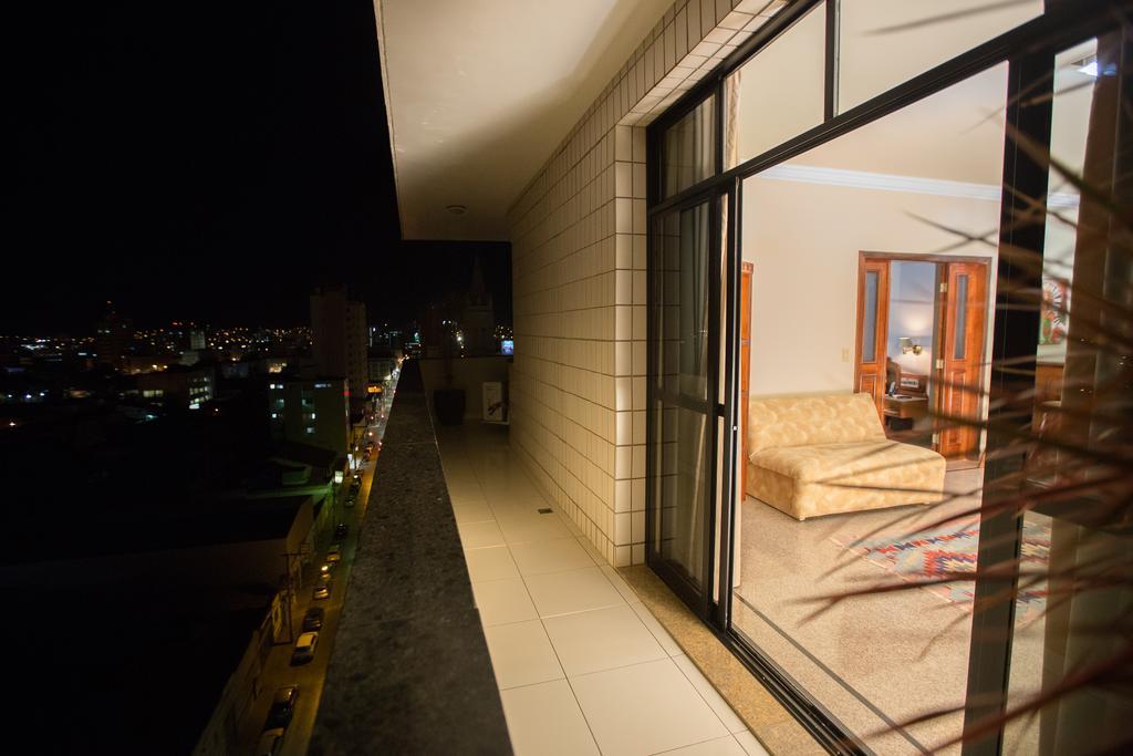 Dimas Lessa Hotel Монтис-Кларус Экстерьер фото